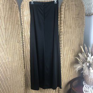 black skirt small max long